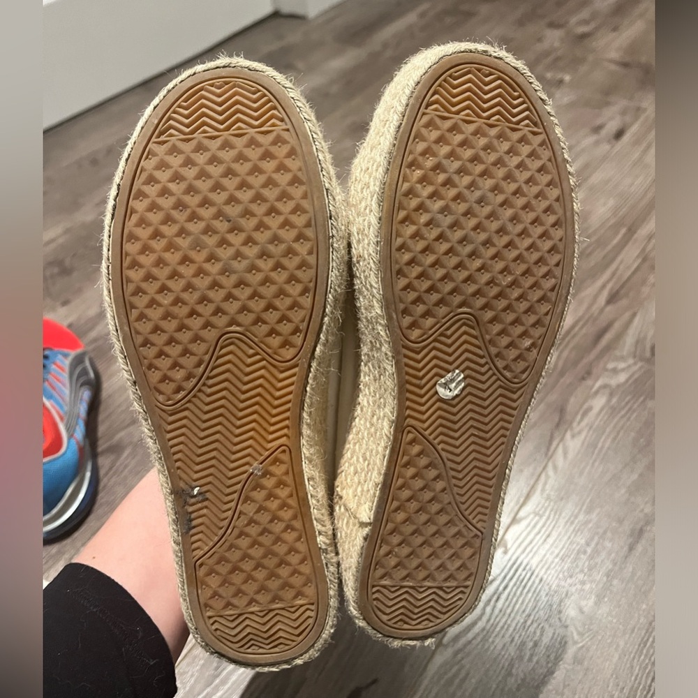 Women’s Shoes - Picture 4 of 4